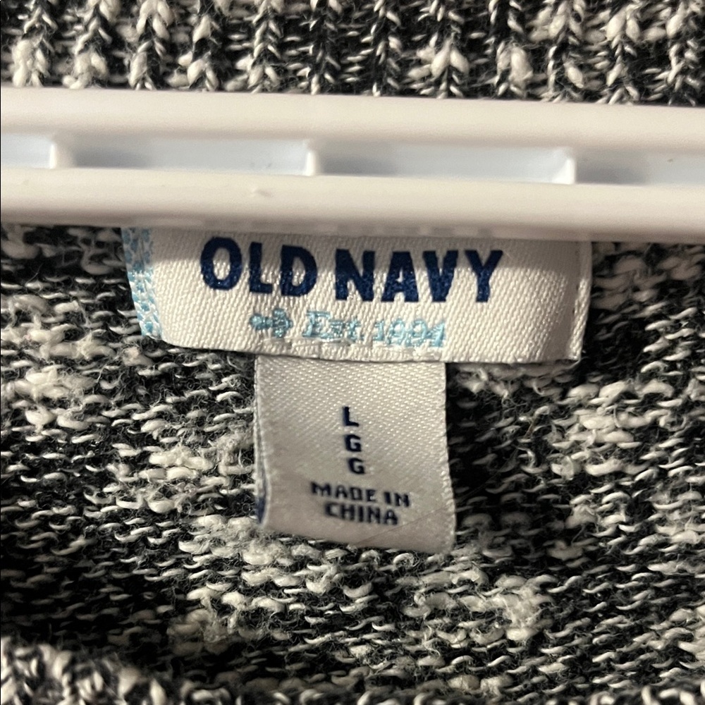Woman’s Old Navy Black and White Marled Knit Sweater Large - Picture 2 of 3